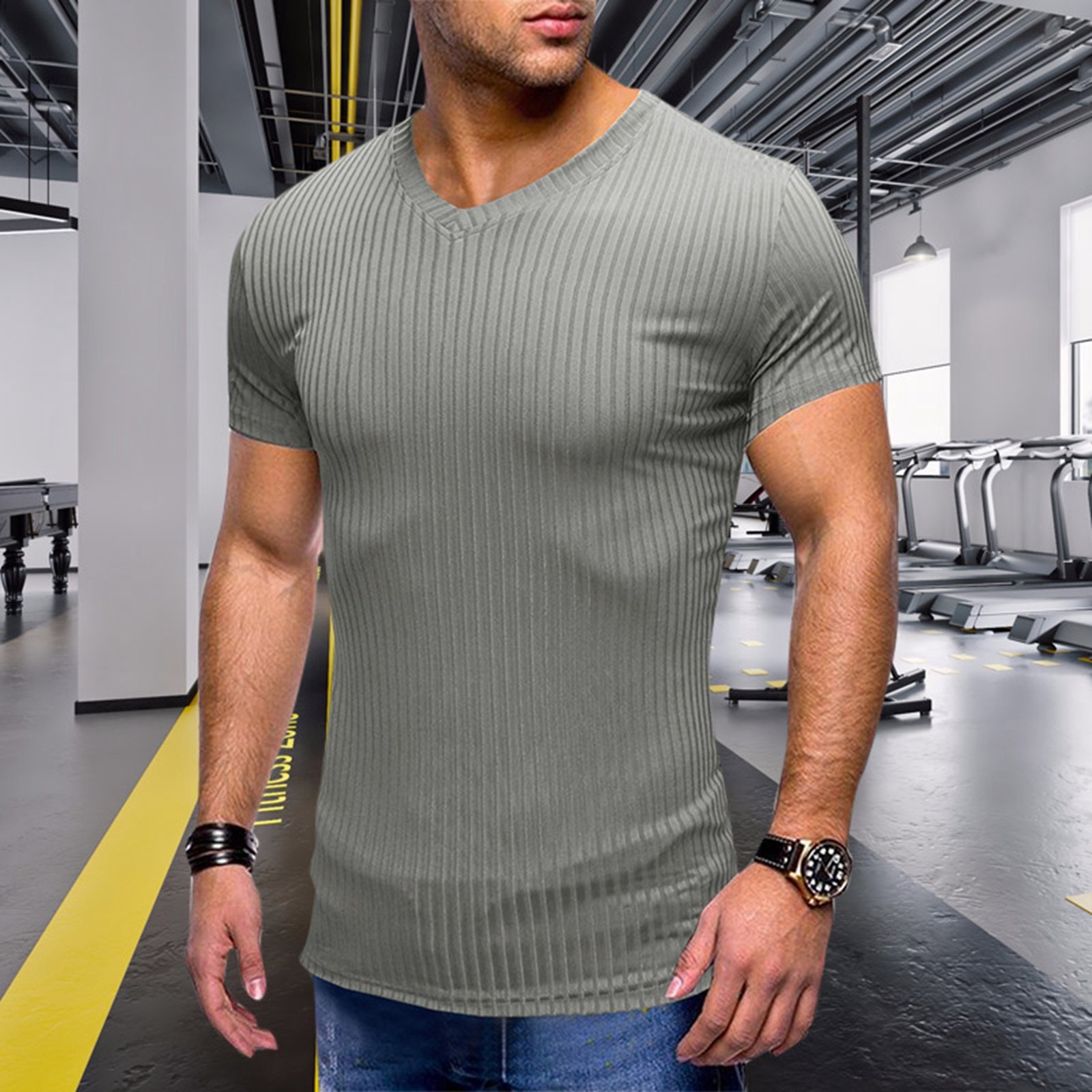 thumbnail image 3 of Camiseta de cuello en V ajustada para hombre: camiseta elástica de manga corta para culturismo, 95 % poliéster, 5 % elastano, tejido de canalé para el gimnasio y el entrenamiento., 3 of 6